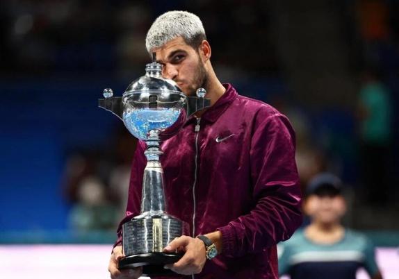 Spain&#039;s Carlos Alcaraz wins Tokyo title but ranking top spot now at risk