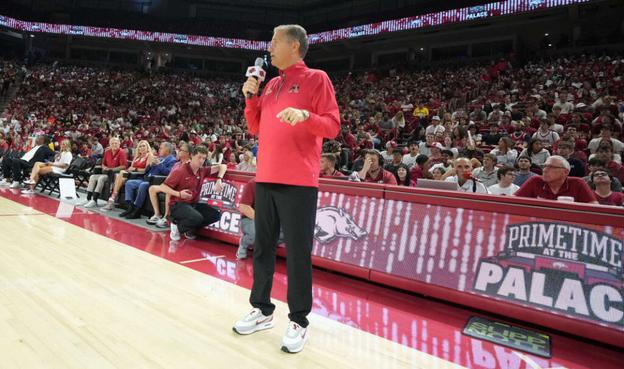 Hogs Shine in Primetime at the Palace