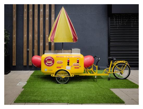 Un vélo-hotdog survivant