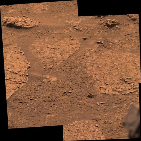 MSL_-_Sol_4676_-_MastCam_(54829839510).jpg