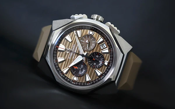 グランドセイコー注目のクロノグラフ「Tokyo Lion Tentagraph」 企画者に聞いた、デザインコンセプトと色の物語 | 高級腕時計専門誌クロノス日本版[webChronos]