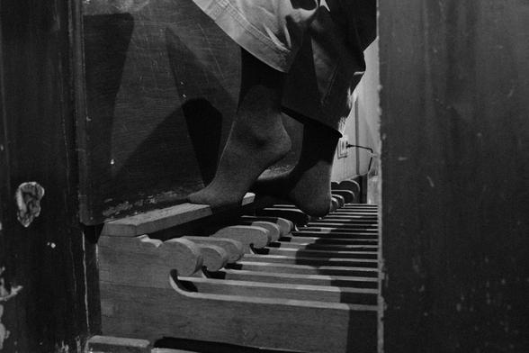 foto van Natalia Rogantini achter het orgel van Bergkerk Deventer