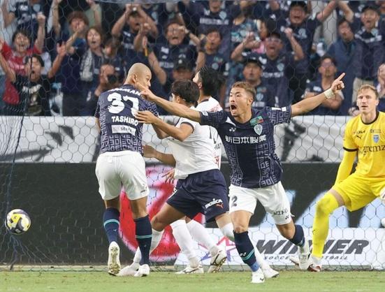 J1アビスパ福岡、「信用できる男」の2年ぶり弾が決勝点 連敗を5でストップ 8戦ぶり勝利で勝ち点40に伸ばす - 西スポWEB OTTO!