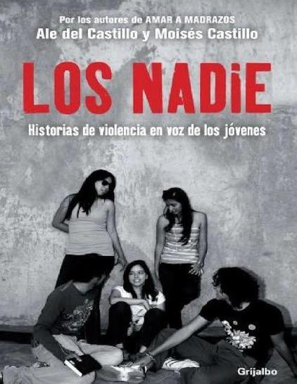 Camilo, Mechas, Manu, Ana y Pipa, cinco amigos que pasan por ese trance de intenso malestar, ternura contenida y rabia que caracteriza el fin de la adolescencia.