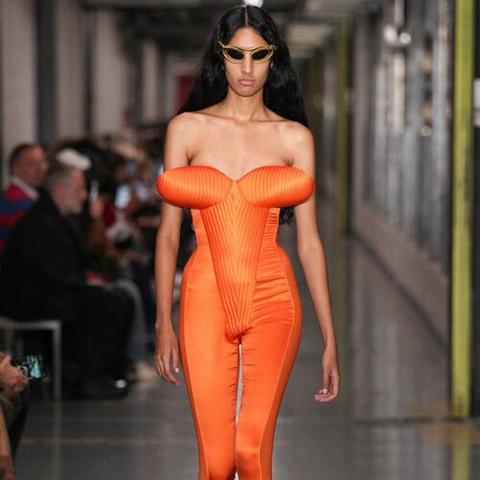 パリ・ファッションウィーク 日曜：セリーヌ、アクリス、ヴァレンティノ、ジャン＝ポール・ゴルチエ - FashionNetwork 日本
