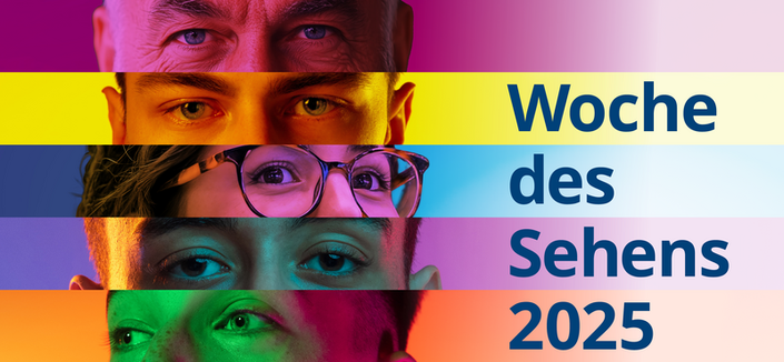 Kampagnenmotiv der Woche des Sehens 2025: Fünf poppig-bunte Querstreifen. In der linken Hälfte des Motivs dienen sie jeweils als Hintergrund für die Augenpartie eines Gesichts. Die Augenpartien wirken „aufeinandergestapelt“, zwei werden im Halbprofil gezeigt, drei frontal. Rechts in blauer Schrift verteilt über vier Streifen der Schriftzug „Woche des Sehens