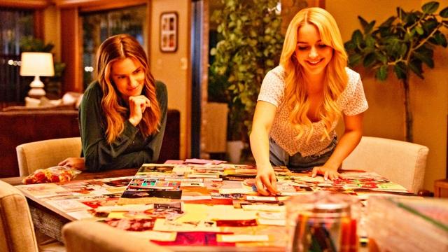 Colleen Hoover fala sobre a adaptação de 'Se Não Fosse Você' em novo vídeo de bastidores: filme baseado no livro homônimo da autora estreia em 23 de outubro nos cinemas