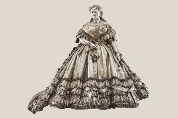 Fotoescultura de la reina Isabel II que se expone en la Galería de las Colecciones Reales. (Patrimonio Nacional)