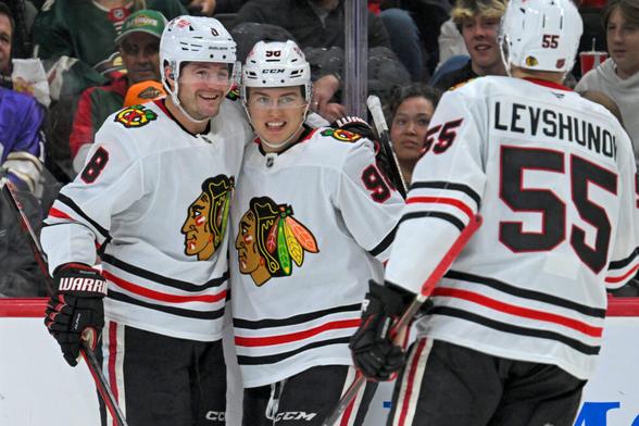 Blackhawks Set Lineup For Opening Night Matchup in Florida