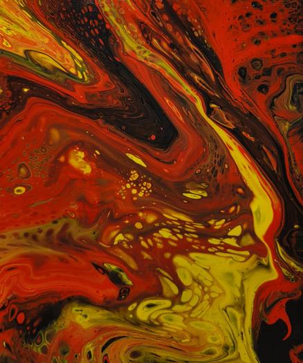Nahaufnahme der Zellbildungs- und Verlaufseffekte. Die Farbe bricht an einigen Stellen auf und die darunter liegende Farbe scheint durch.