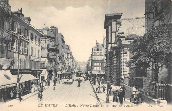 Le Havre - L'Eglise Notre Dame Et La Rue De Paris à #LeHavre (#SeineMaritime)  #CartePostaleAncienne 👉 https://cartorum.fr/carte-postale/929265/le-havre-le-havre-leglise-notre-dame-et-la-rue-de-paris