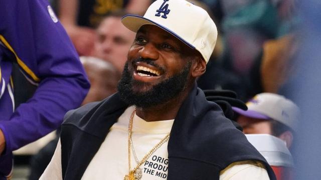 Cryptic LeBron announcement spikes Lakers ticket prices sky-high