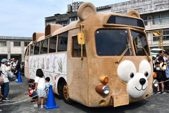 ディズニーのダッフィーバス、新たな訪問地は愛知県名古屋市！　11月に「サカエ ヒロバス」で展示 - トラベル Watch