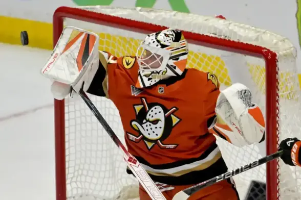 Expensive Anaheim Ducks Goalie Unexpectedly Hits the Waiver Wire