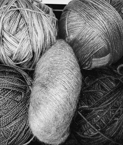 Same shot in gray scale