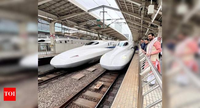 CM Saini holds meeting with mayors of Japan in Osaka | Chandigarh News