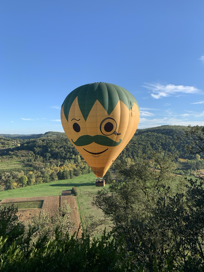 Vol de montgolfière depuis les jardins de Marqueysac