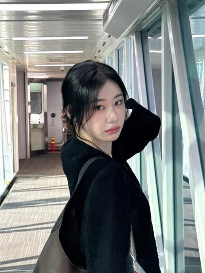 251008 Chaeryeong Instagramアップデート