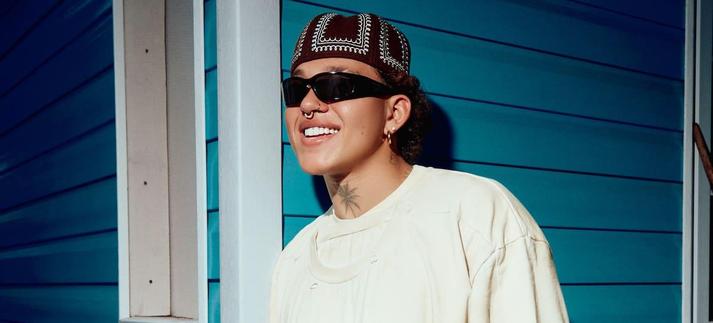 El artista colombiano Beéle se viene a los premios de LOS40.