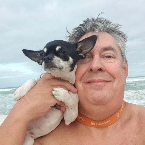 Niki is always a bit afraid that i let her drop into the water