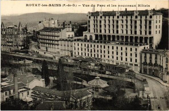 Royat-les-Bains - Vue du Parc et le nouveaux Hotels à #Royat (#PuyDeDôme)  #CartePostaleAncienne 👉 https://cartorum.fr/carte-postale/862571/royat-royat-les-bains-vue-du-parc-et-le-nouveaux-hotels