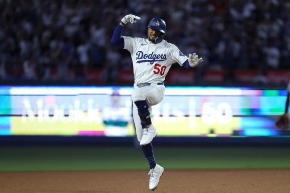 Mookie Betts Sends Message to Dodgers Fans Ahead of NLDS Game 3