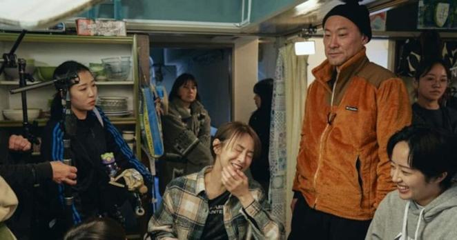 北川景子、全編ほぼすっぴん映画『ナイトフラワー』メイキングカット公開 佐久間大介は“裂傷メイク”披露 - 産経ニュース
