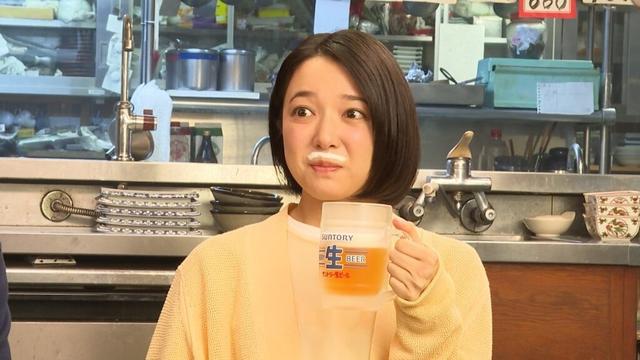 上白石萌音、“生ひげ”姿がカワイイ！？山﨑賢人&西島秀俊&坂口憲二もひげ姿で大盛り上がり！　「サントリー生ビール」TV-CM「生ひげ」篇