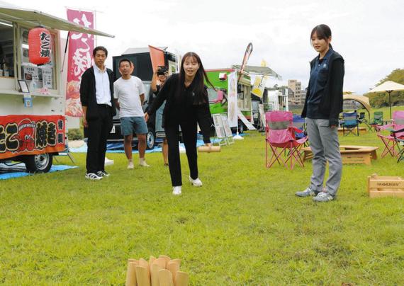 モルック、食 川原で堪能　犀川沿いでアウトドア催し