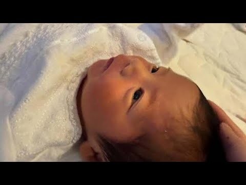中川翔子、次男の顔に驚愕「そっくりでびっくりしてる」　愛くるしい双子の写真を続々投稿
