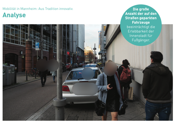 Eine Straßenszene aus Mannheim: Ein falsch abgestelltes Kfz verengt den Gehweg so stark, dass er kaum noch benutzbar ist. Und Menschen mit Kinderwagen, Rollstuhl oder Rollator dort nicht mehr passieren können.