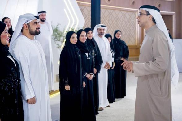 منصور بن زايد في حديث مع المكرمين