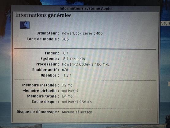 Screen capture of the information windows of a PowerBook series 340 with a 180 Mhz PowerPC and 32 MB of RAM