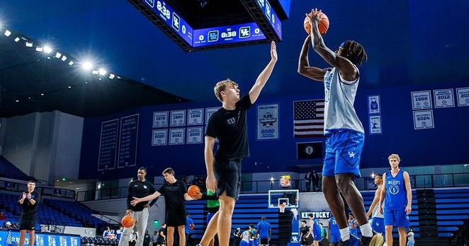 Mark Pope (left) and Anthony Thompson - UK Athletics