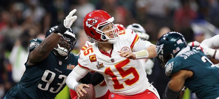 Super Bowl / Kara Durrette