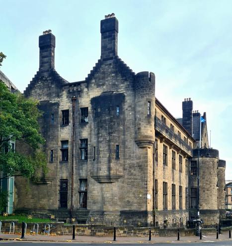 A fortress-like 1920s student union at Glasgow University.