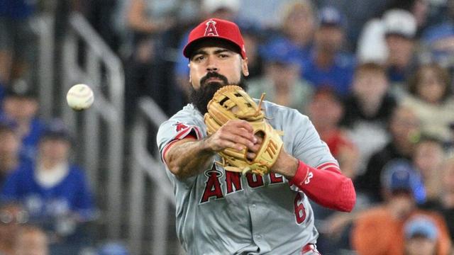 Angels GM Provides Unfortunate Health Update on Anthony Rendon