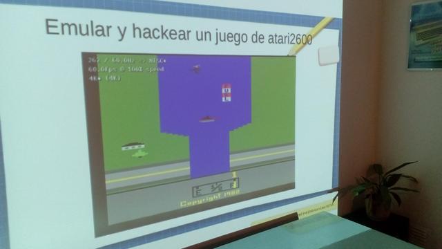 Template del taller Atari para todes mostrando un videojuego de Atari.