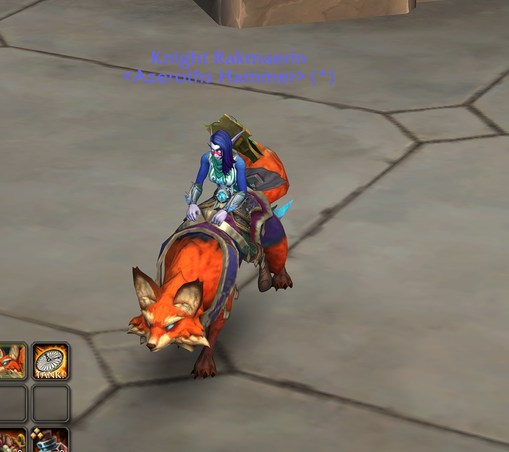 Mein Nachtelfenkriegerin Rakmaerin auf dem langersehnten Roten Fuchs, dem Llothien Prowler. Hat nur 10 Jahre lang gedauert, ihn zu bekommen. xD