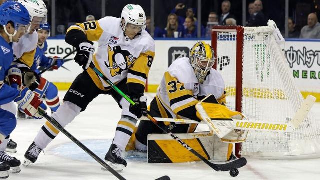 Penguins beat Mike Sullivan's Rangers in coach Dan Muse's debut