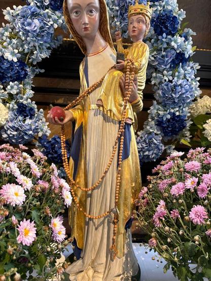 Figur der Mutter Gottes in der Jesuitenkirche in Bad Münstereifel