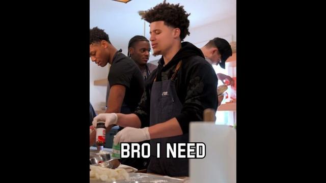 cooking with coach: the burger showdown is out now on youtube 🍔🧑‍🍳 #cooking #grillingseason #nba