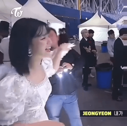 Jeongyeon 🪽