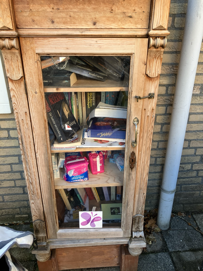 Straatboekenkast