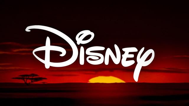 <img alt="Disney prepara un nuovo film de Il re leone: il quarto capitolo della saga è in sviluppo" class="webfeedsFeaturedVisual wp-post-image" height="720" src="https://i1.wp.com/images.thedirect.com/media/article_full/disney-m.jpg?w=1280&amp;resize=1280,720&amp;ssl=1" style="display: block; margin-bottom: 5px; clear: both;" title="Disney prepara un nuovo film de Il re leone: il quarto capitolo della saga è in sviluppo" width="1280" /><div class="starw-prima-del-contenuto_4" id="starw-4167815119"><div id="addendoContainer_Interstitial"></div></div><p>Una delle saghe più amate nella storia di <strong>Disney</strong> sembra pronta a espandersi ulteriormente. Secondo nuove indiscrezioni, la casa di produzione sarebbe infatti al lavoro su un <strong>quarto film dedicato a <em>Il re leone</em></strong>, che andrebbe ad ampliare uno dei franchise più iconici del cinema moderno.</p><div class="starw-contenuto_6" id="starw-2029925490" style="margin-top: 2px; margin-bottom: 2px;"><!-- BOX 300x250 Articolo 1 -->
<div id="addendoContainer_9001" style="width: 300px; height: 250px;">
</div></div>
<p>Non si tratterebbe di un nuovo progetto d’animazione Pixar né di un remake classico in live action, ma di un capitolo cinematografico che proseguirebbe la storia del mondo narrativo introdotto nel 1994. La notizia, diffusa dall’insider <strong>Daniel Richtman</strong>, suggerisce che Disney stia pianificando <strong>un nuovo lungometraggio della saga</strong>, il quarto a raggiungere le sale