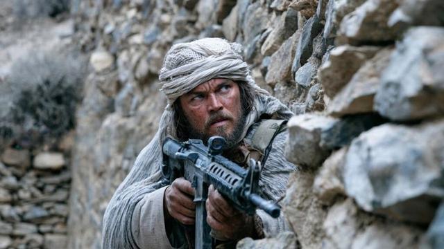 【映画紹介】テロ組織のボスを抹殺するため、闇の世界に潜入したCIAエージェント！