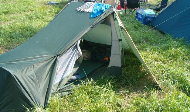 Little green tent on a grassy spot. If I remember correctly we were camping for two days on a little island in the Frisian lake district. Days were spend sailing. The tent is a Geelert Fusion 2