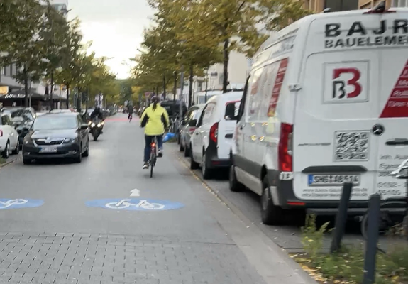 Zentralste- Zukünftige 3 Achsen des Velo Vorrang Netze laufen durch Die Premium Radverkehrs Anlage Lange Laube .