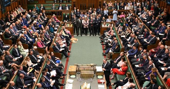 "تحذير علني نادر" من المخابرات البريطانية إلى السياسيين