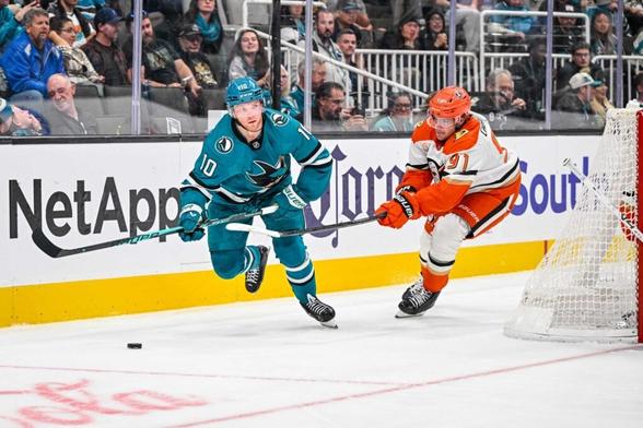 San Jose Sharks forward Ty Dellandrea